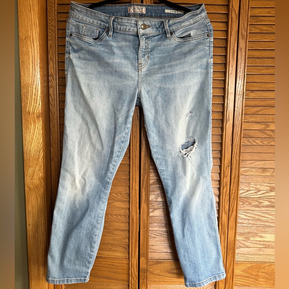 Vintage GUESS Distressed Women’s Jeans Size 31